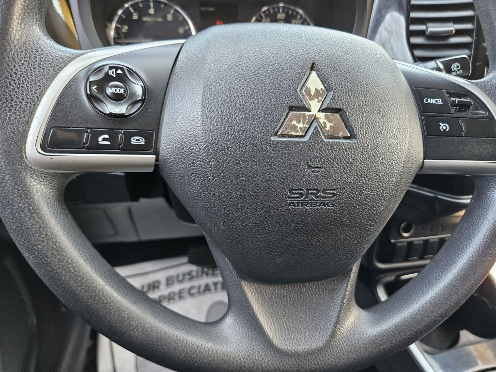 2018 Mitsubishi Outlander Image 26