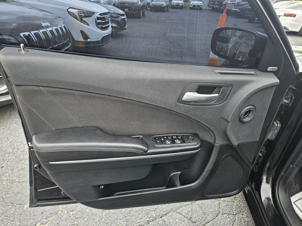 2018 Dodge Charger Image 19