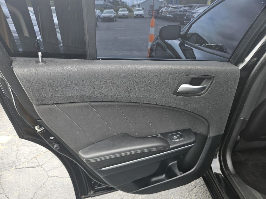 2018 Dodge Charger Image 36
