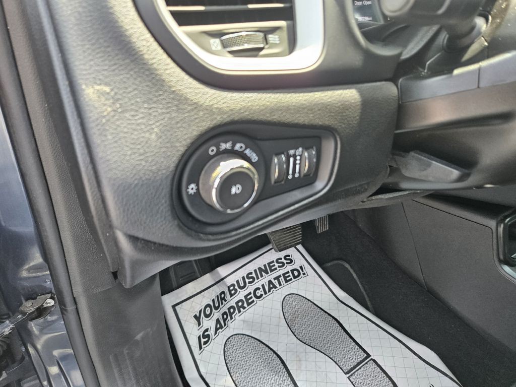 2020 Jeep Renegade Image 25