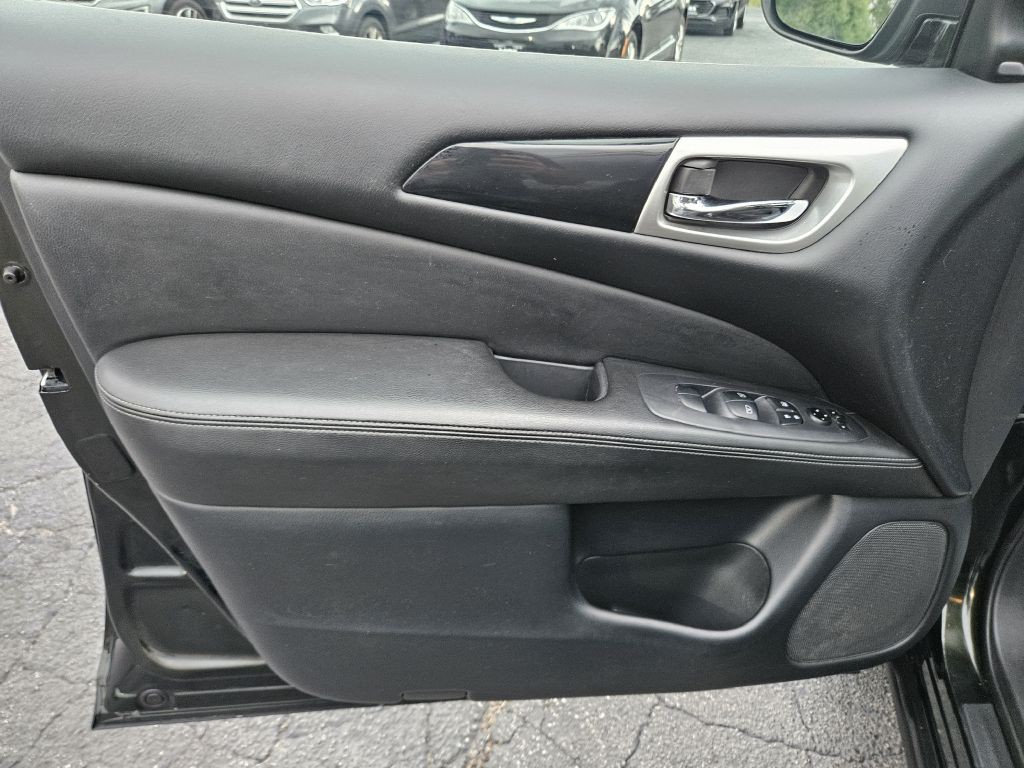 2019 Nissan Pathfinder Image 21