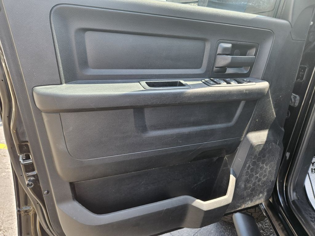 2015 RAM 1500 Image 21