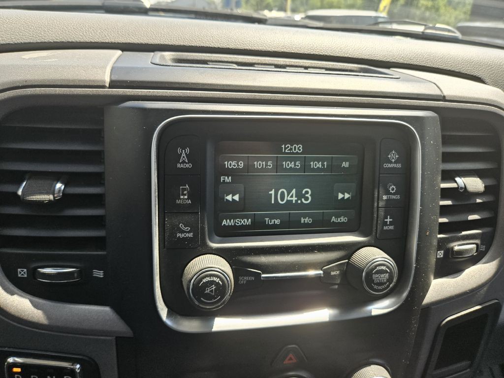 2015 RAM 1500 Image 30