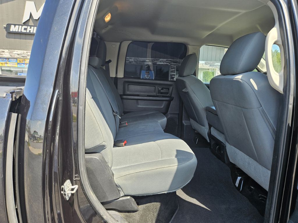 2015 RAM 1500 Image 44