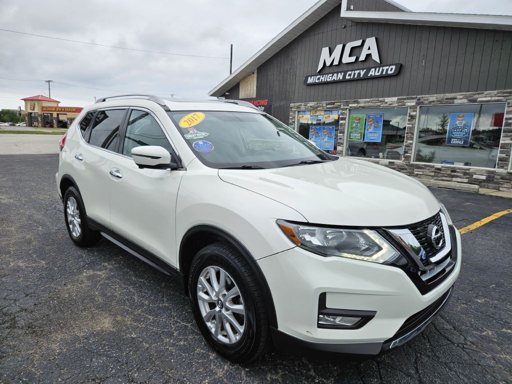 2017 Nissan Rogue Image 2