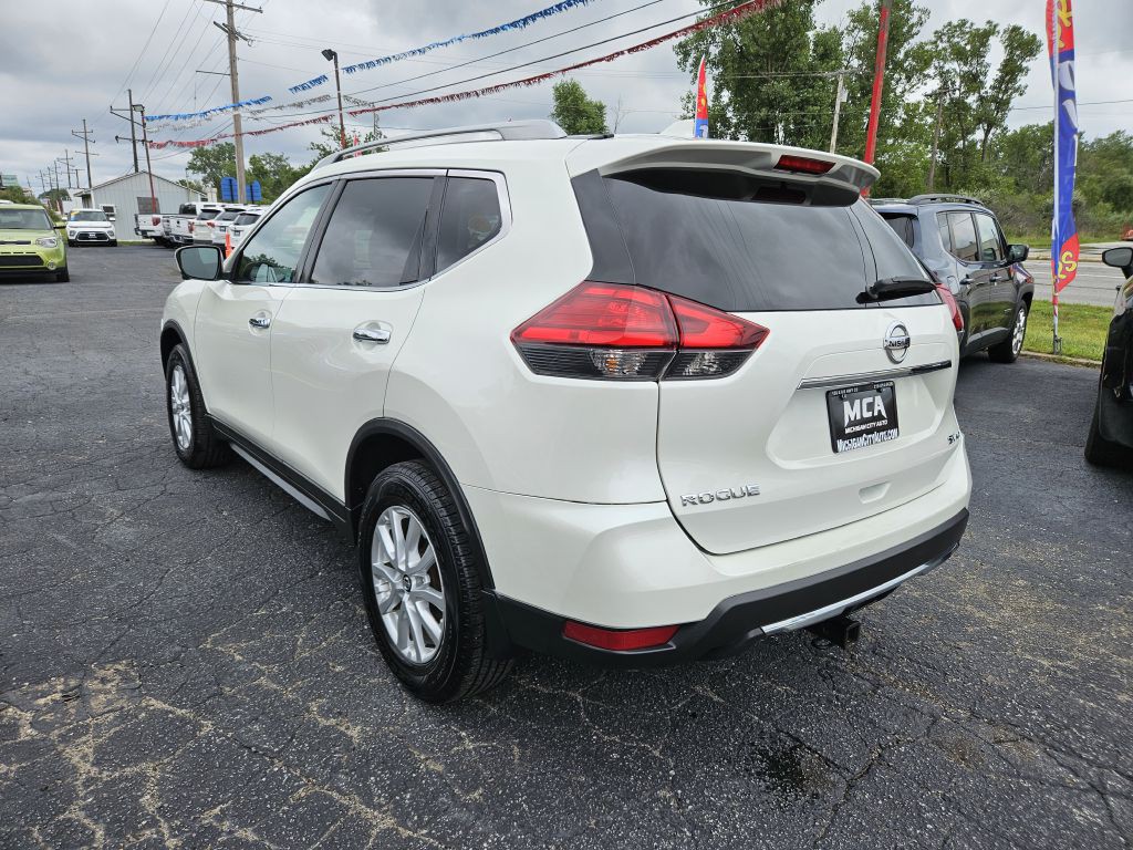 2017 Nissan Rogue Image 11