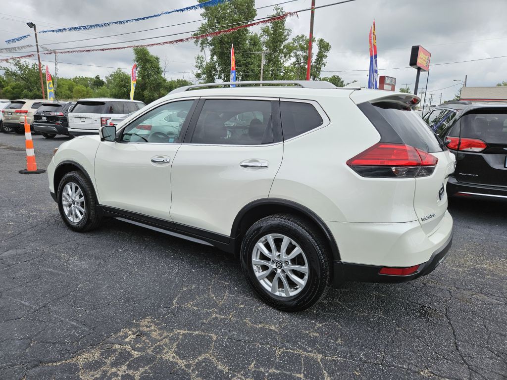2017 Nissan Rogue Image 12
