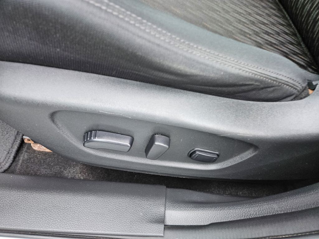 2017 Nissan Rogue Image 23