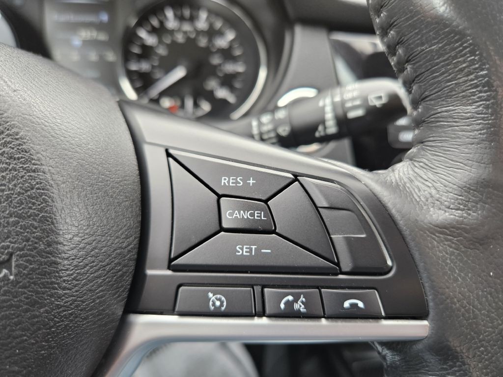 2017 Nissan Rogue Image 31