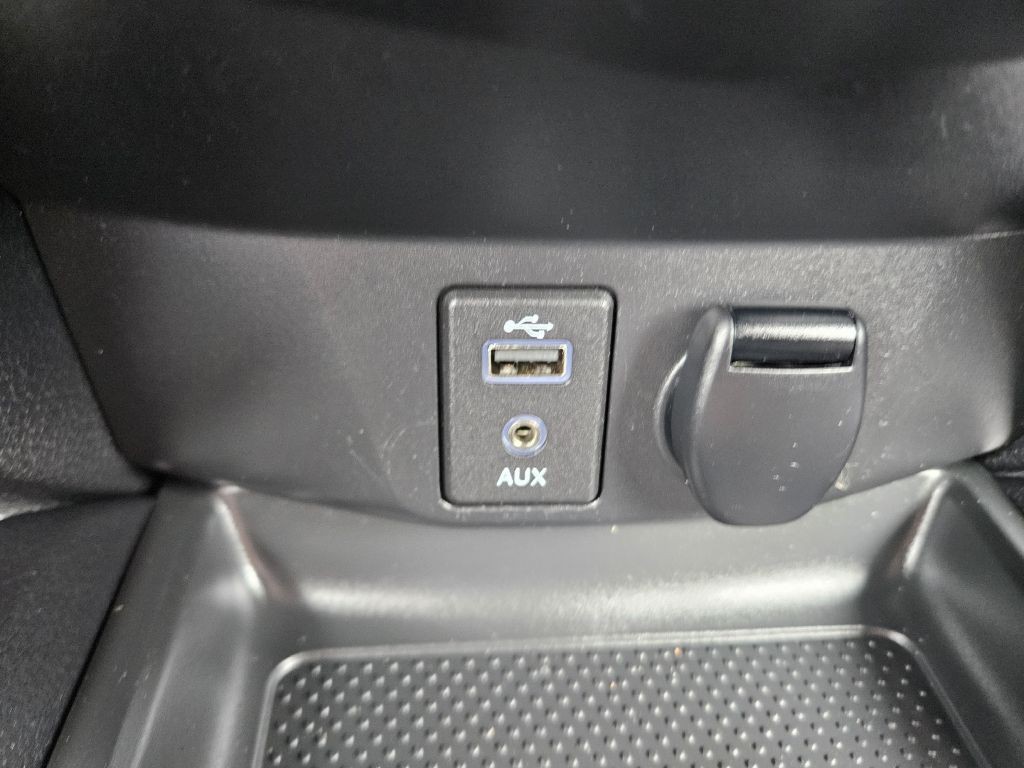2017 Nissan Rogue Image 35
