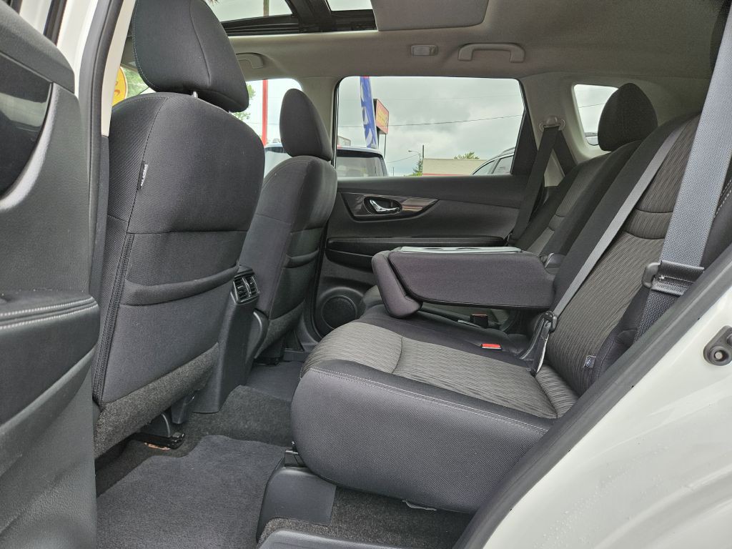 2017 Nissan Rogue Image 43
