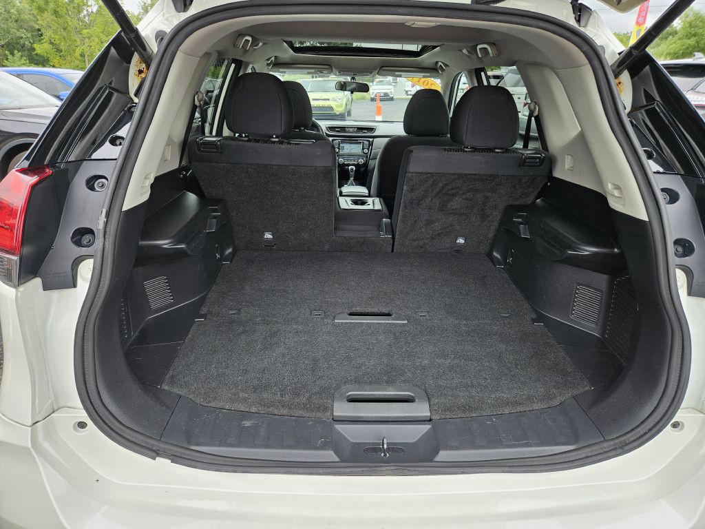 2017 Nissan Rogue Image 45