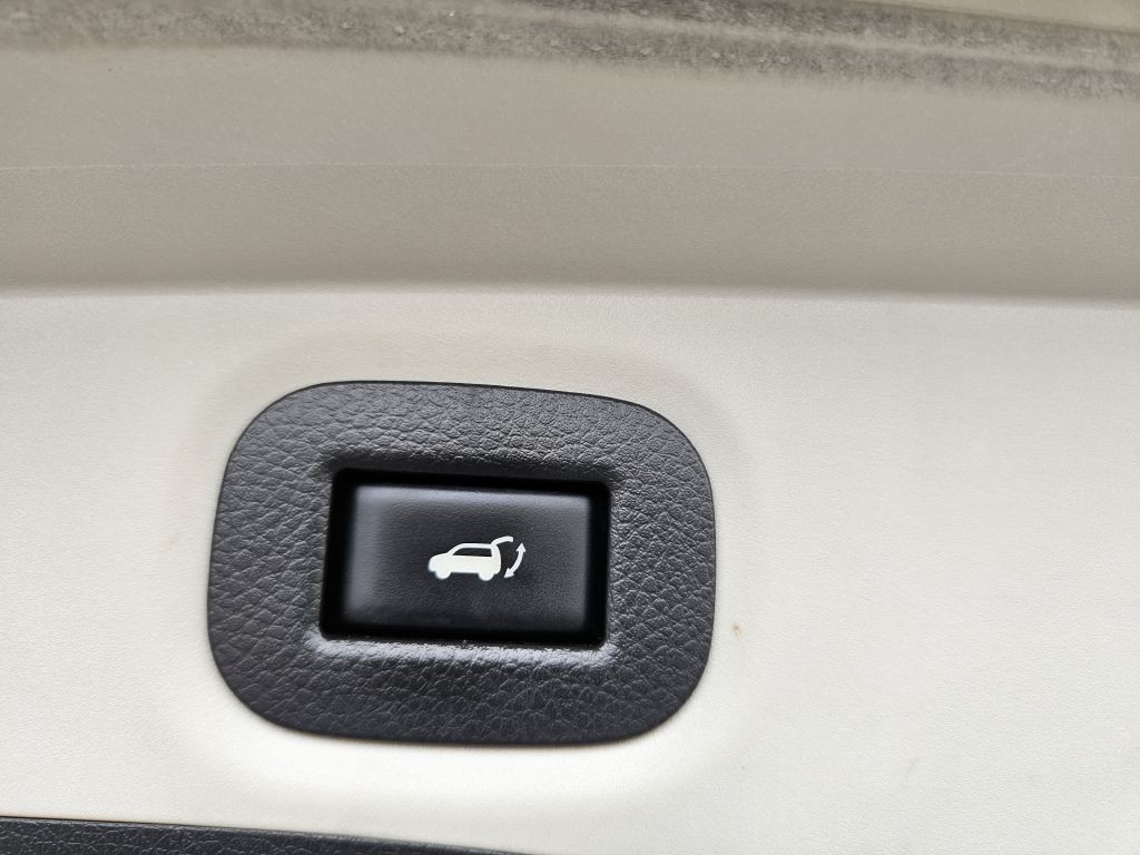 2017 Nissan Rogue Image 46