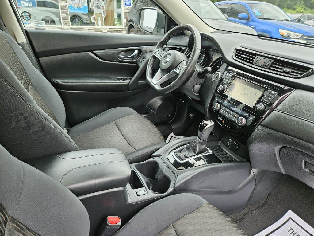 2017 Nissan Rogue Image 51