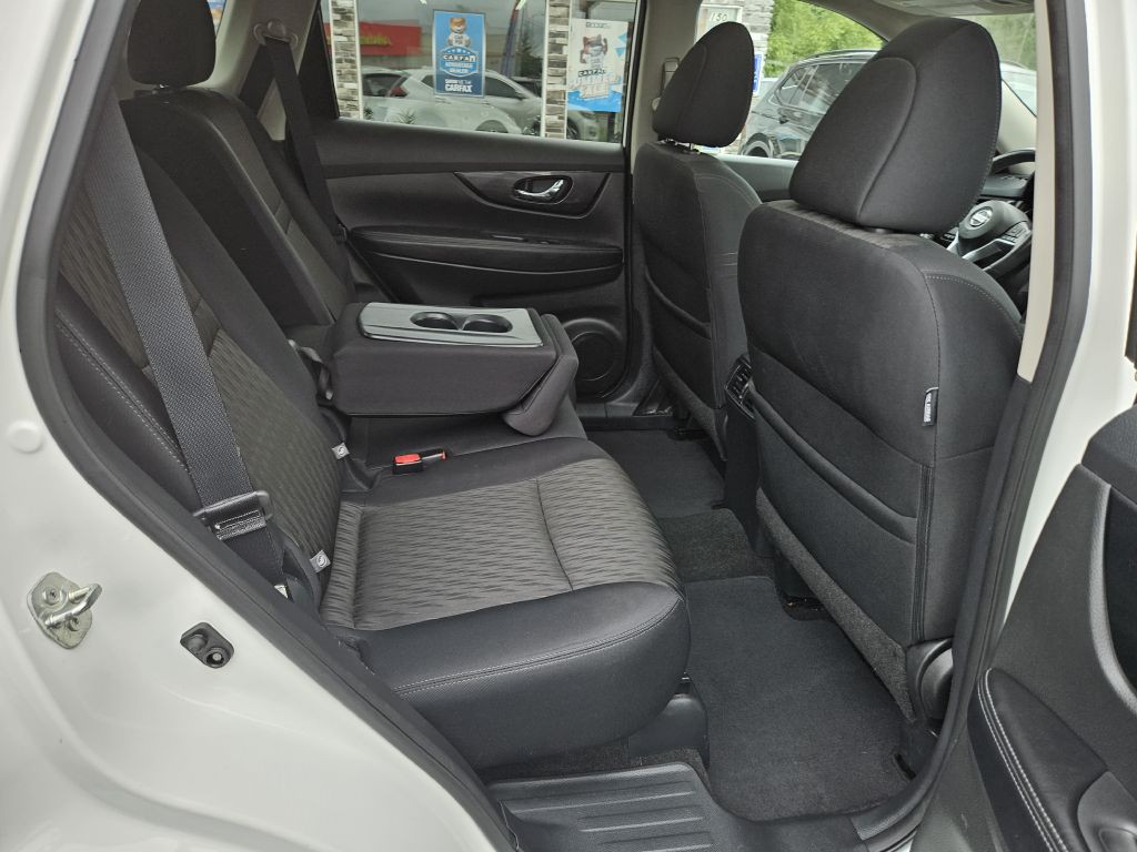 2017 Nissan Rogue Image 53