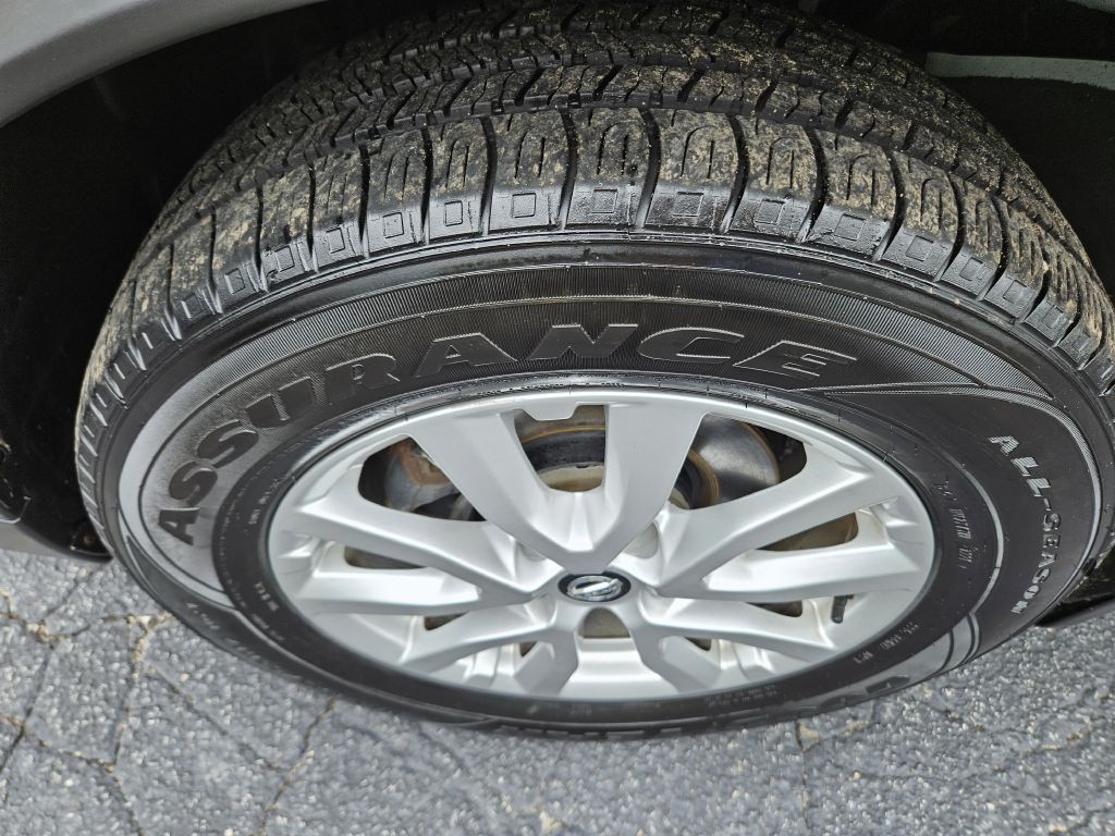 2017 Nissan Rogue Image 54