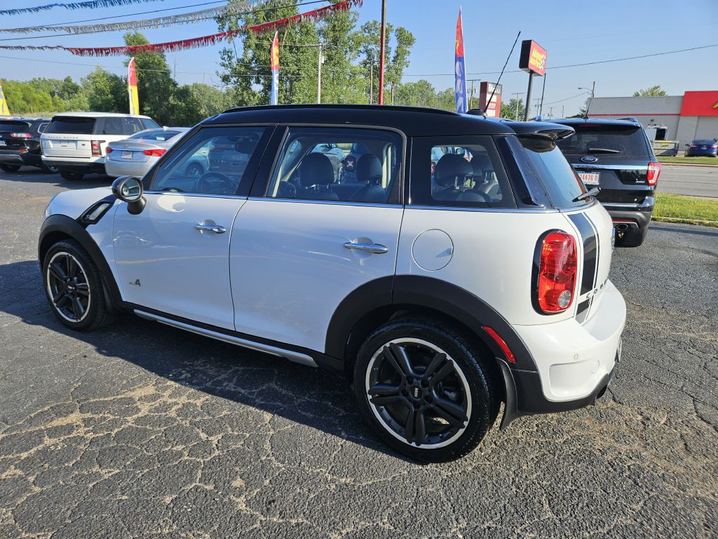 2016 MINI Cooper Image 12