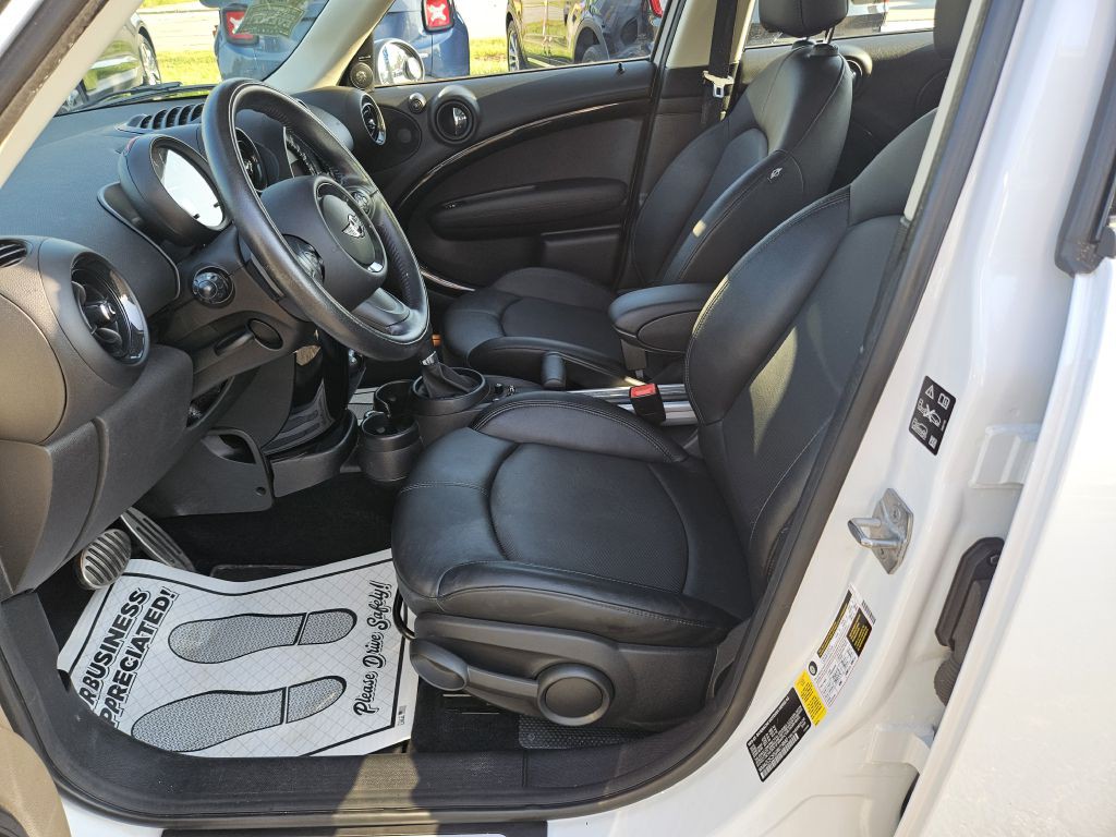 2016 MINI Cooper Image 26