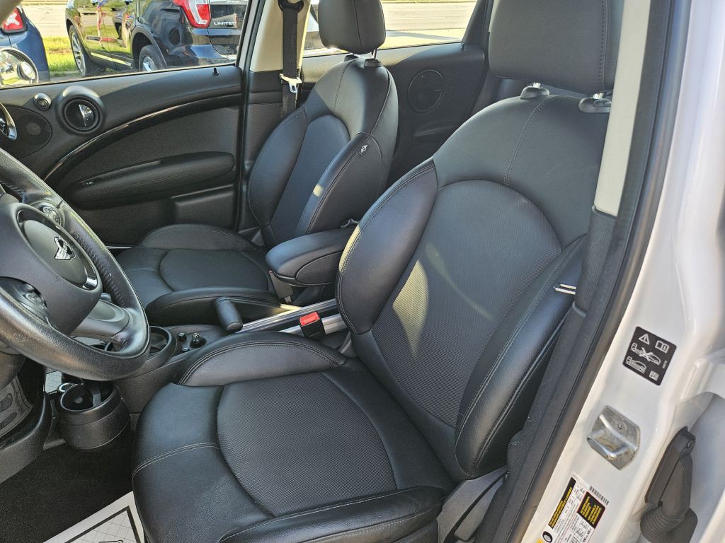 2016 MINI Cooper Image 28