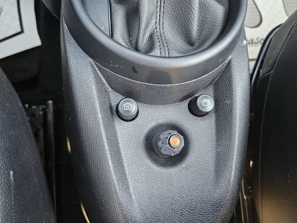 2016 MINI Cooper Image 37