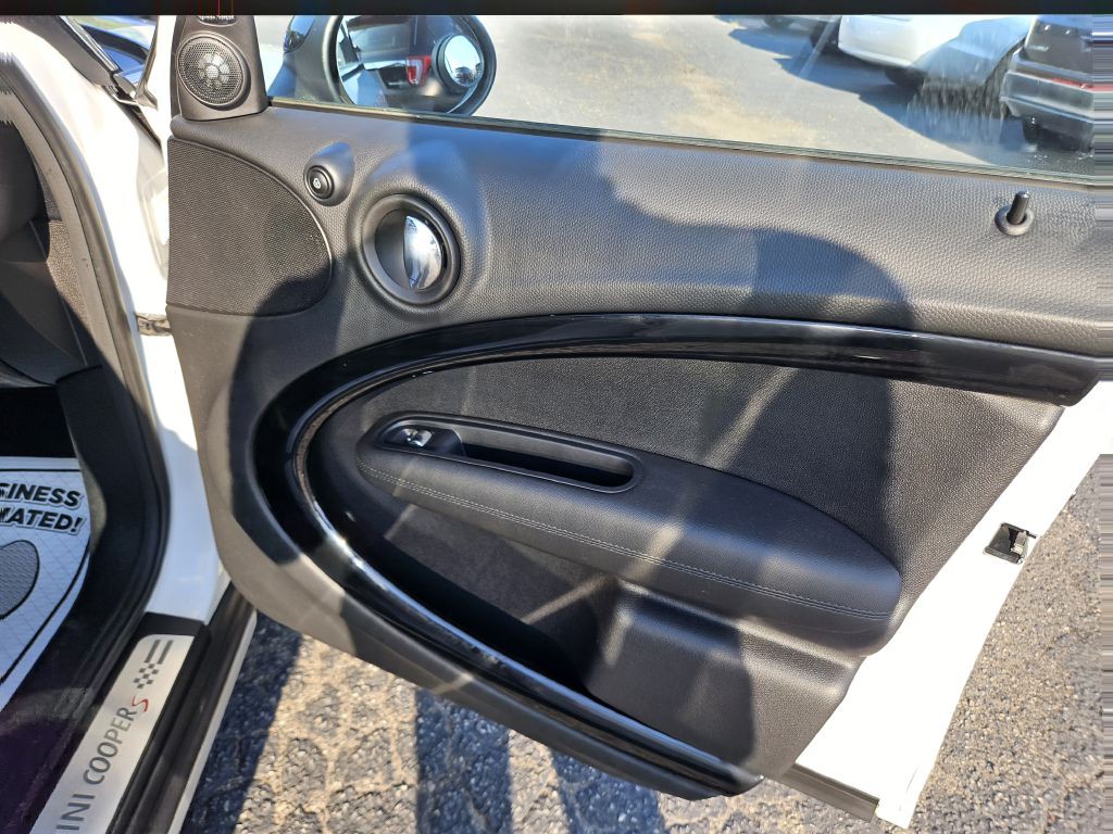 2016 MINI Cooper Image 46