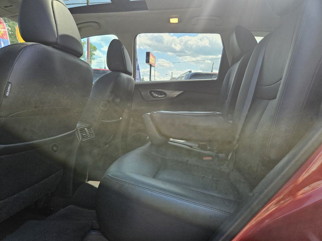 2015 Nissan Rogue Image 39