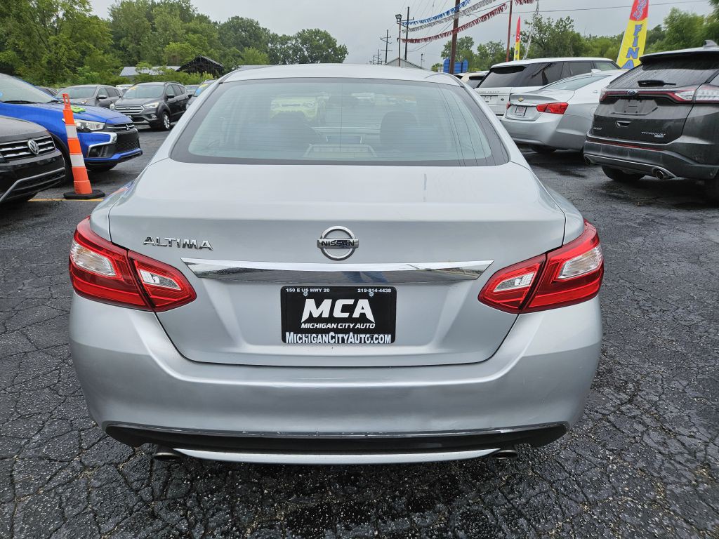 2016 Nissan Altima Image 8
