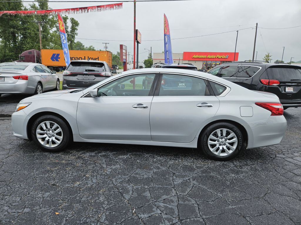 2016 Nissan Altima Image 12