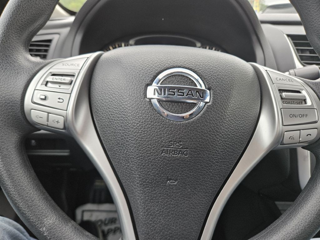 2016 Nissan Altima Image 26