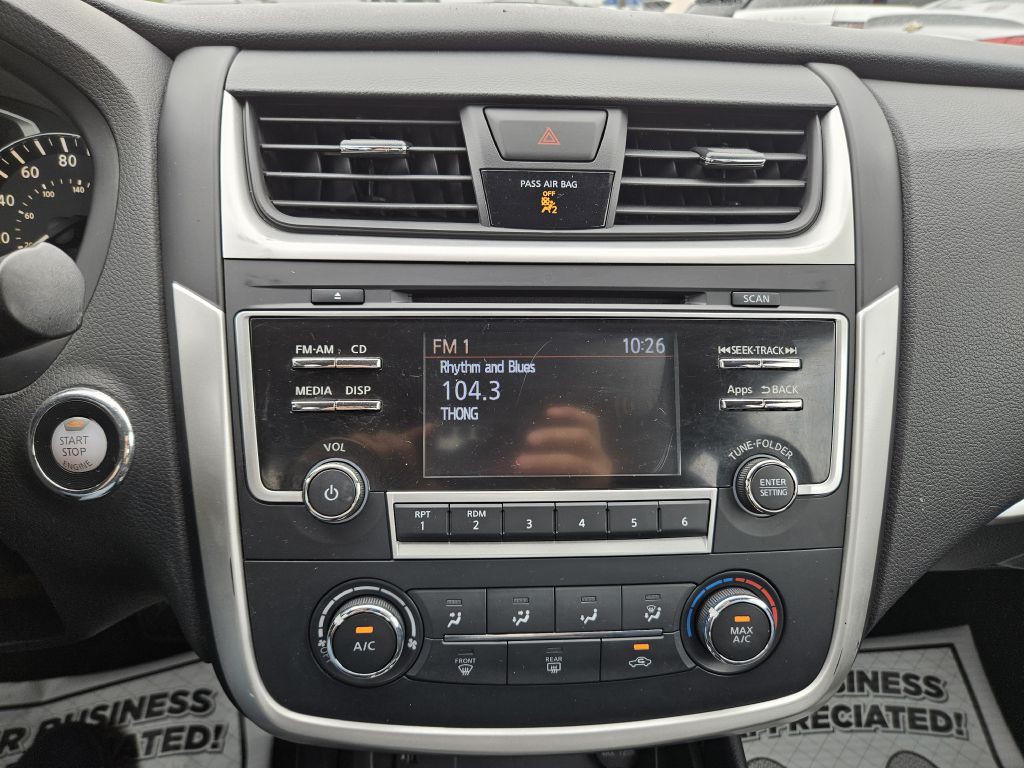 2016 Nissan Altima Image 28