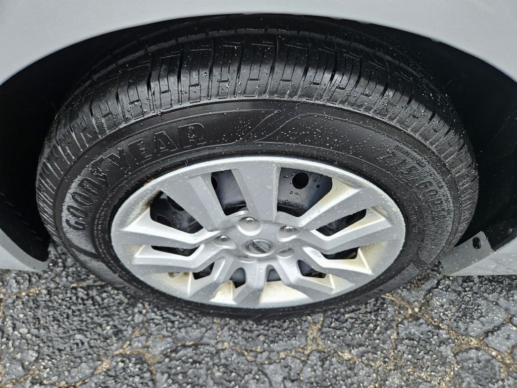 2016 Nissan Altima Image 42