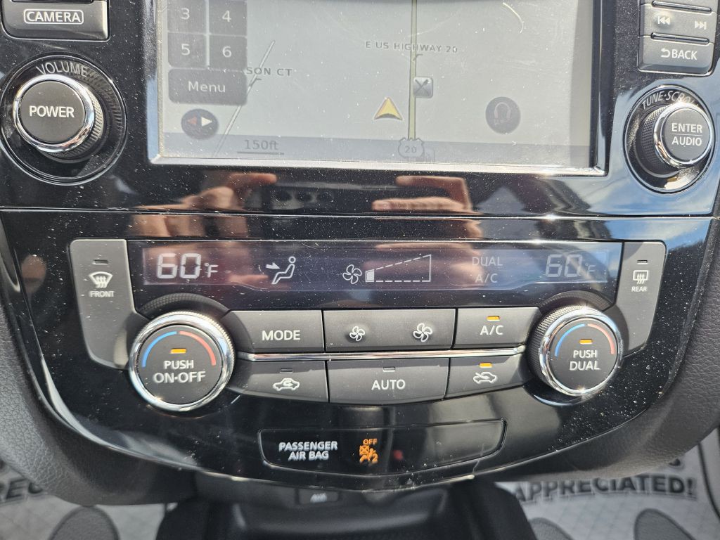2016 Nissan Rogue Image 34