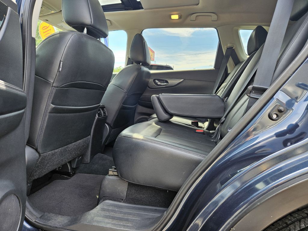 2016 Nissan Rogue Image 43