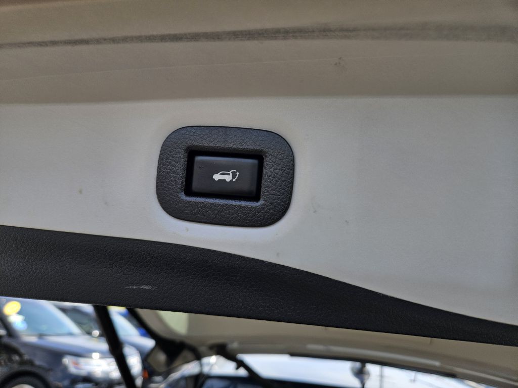 2016 Nissan Rogue Image 45