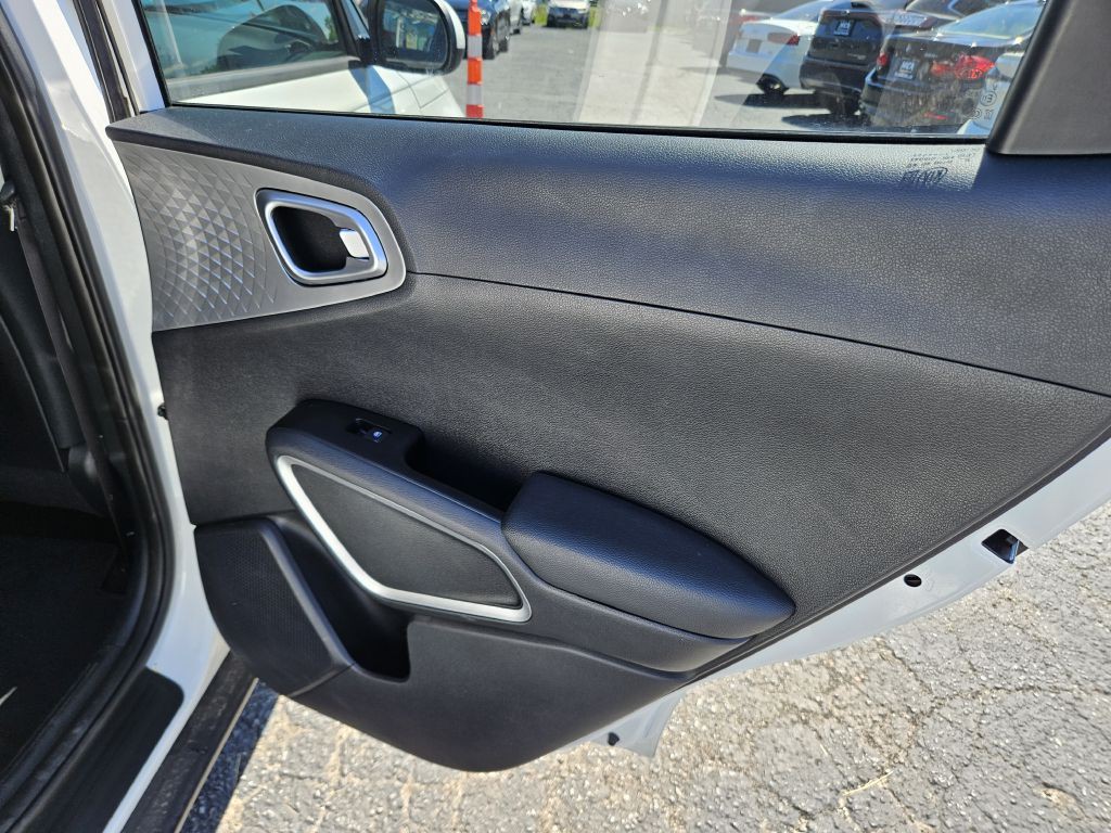 2020 Kia Soul Image 40