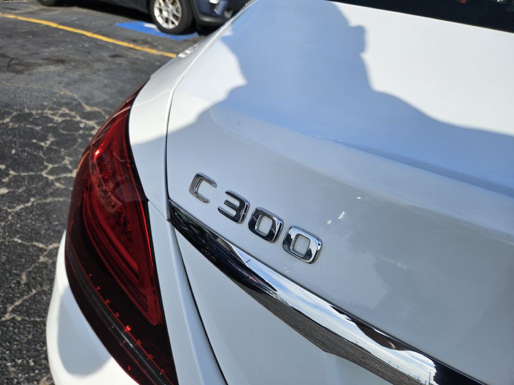 2021 Mercedes-Benz C-Class Image 9