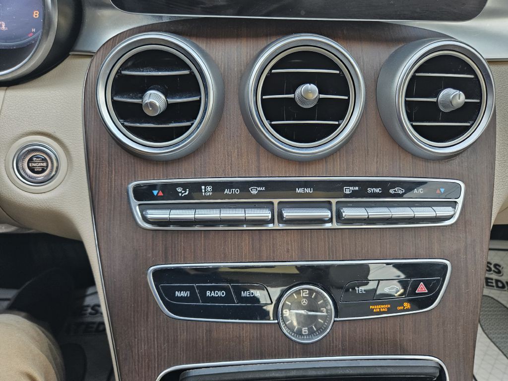 2021 Mercedes-Benz C-Class Image 32