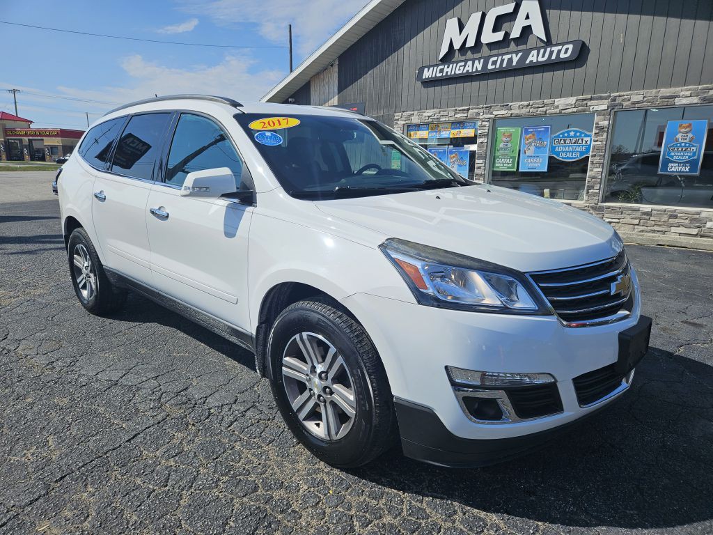 2017 Chevrolet Traverse Image 2
