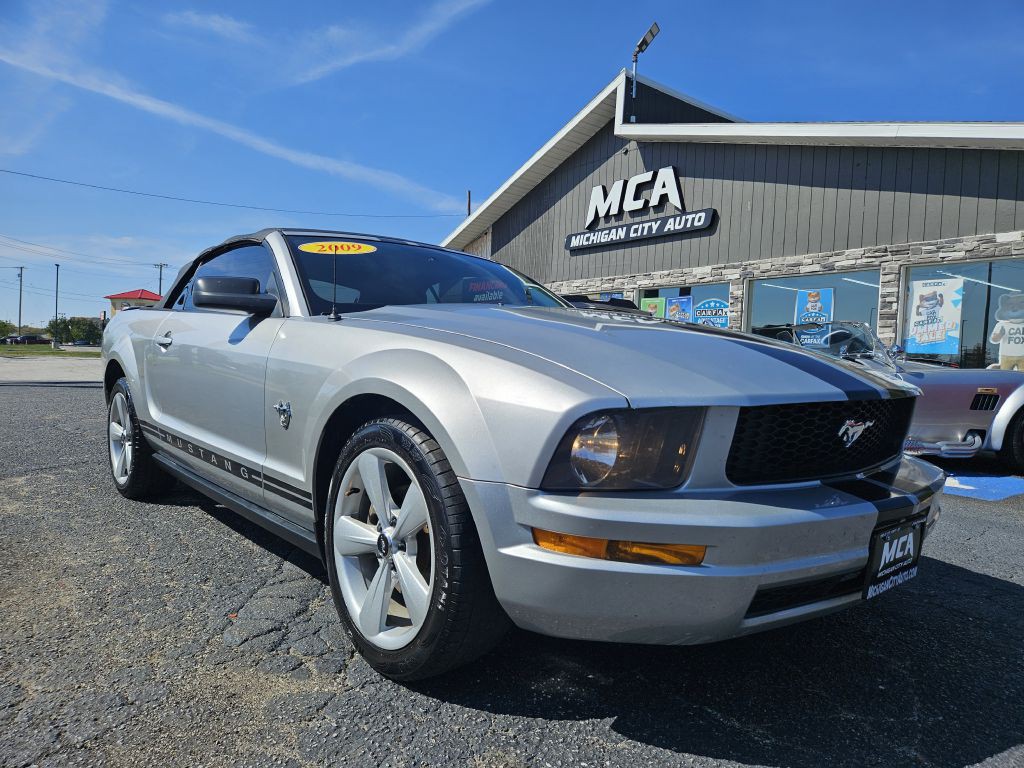 2009 Ford Mustang Image 1
