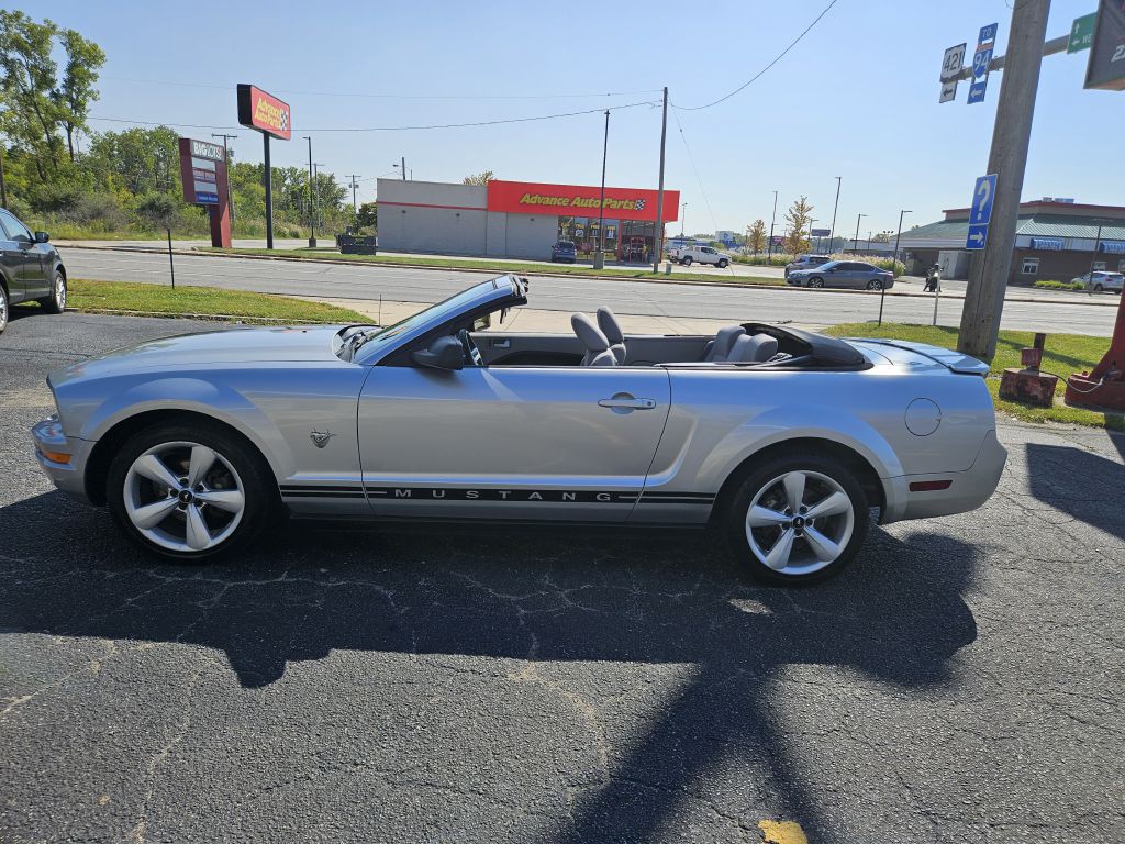 2009 Ford Mustang Image 37