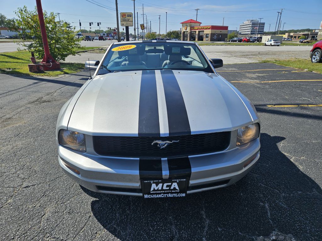 2009 Ford Mustang Image 40