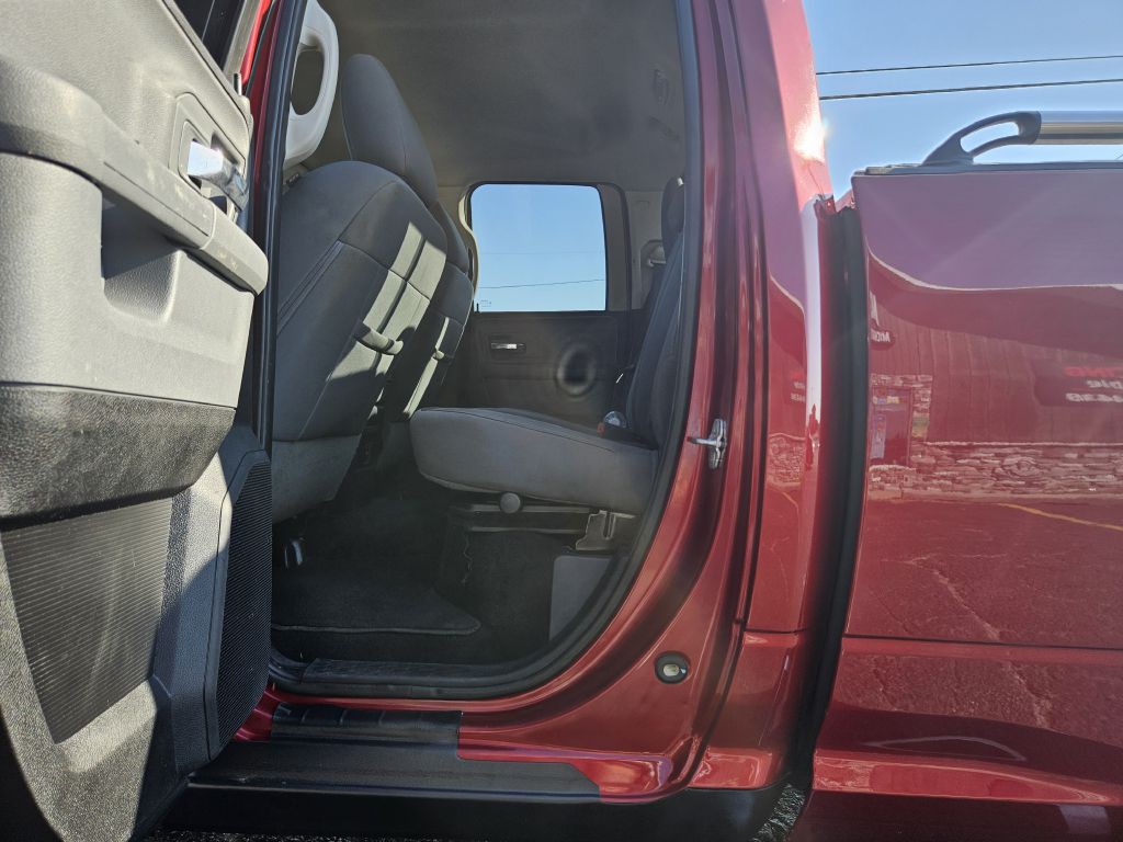 2014 RAM 1500 Image 40