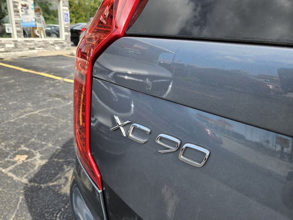 2016 Volvo XC90 Image 9