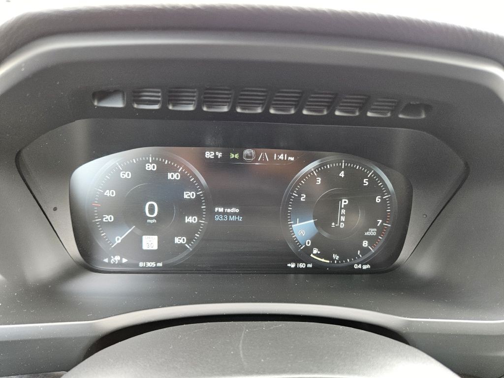 2016 Volvo XC90 Image 28