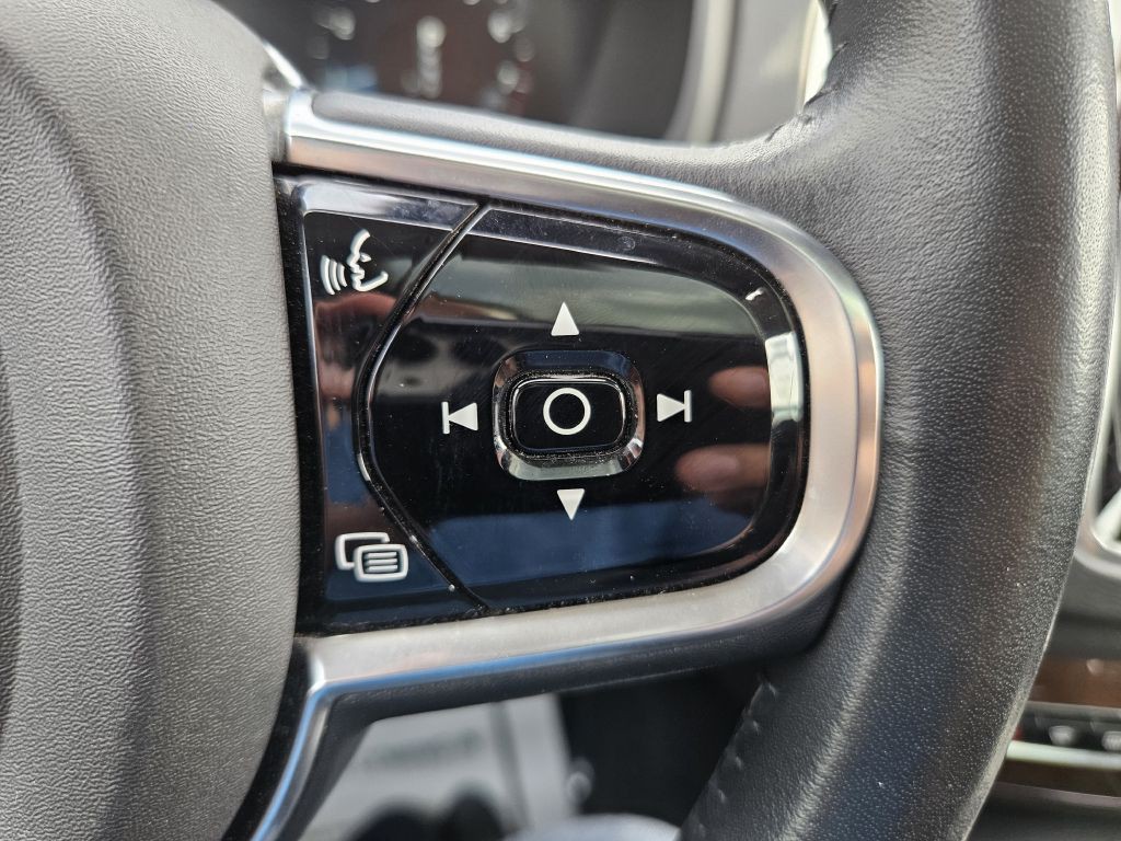 2016 Volvo XC90 Image 31