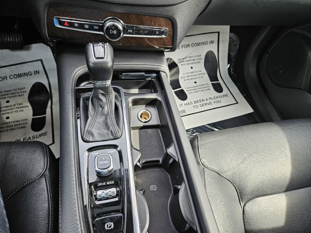 2016 Volvo XC90 Image 35