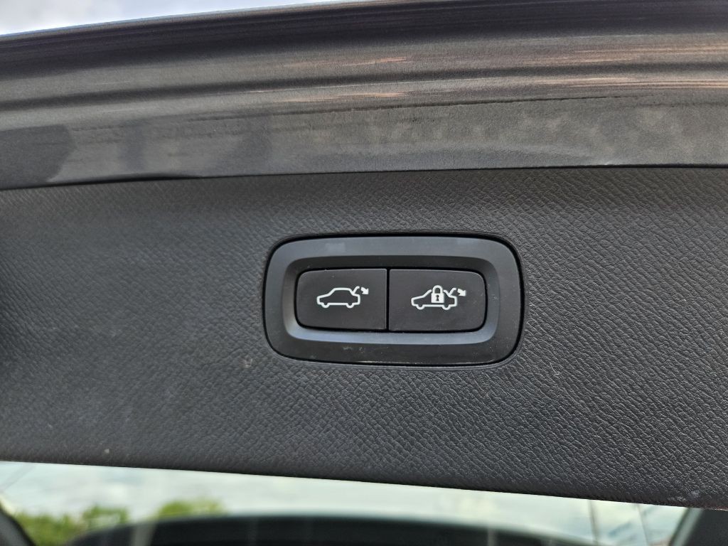 2016 Volvo XC90 Image 50