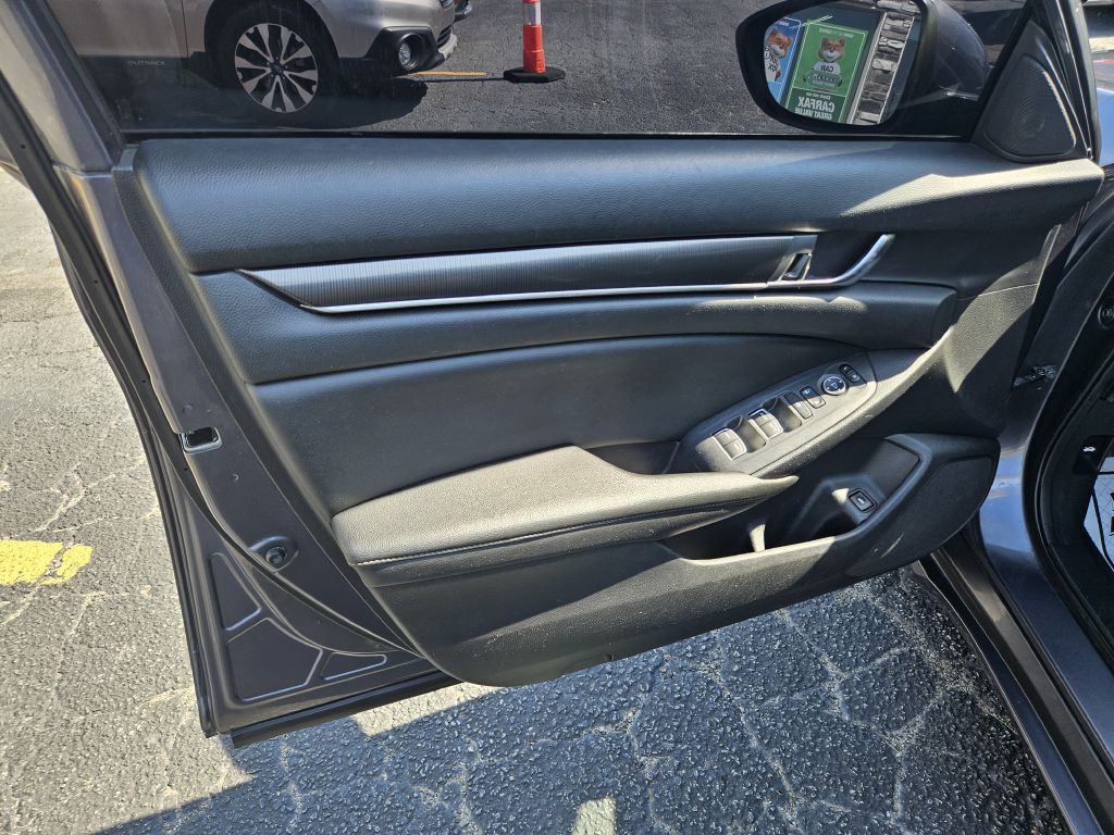 2019 Honda Accord Image 21