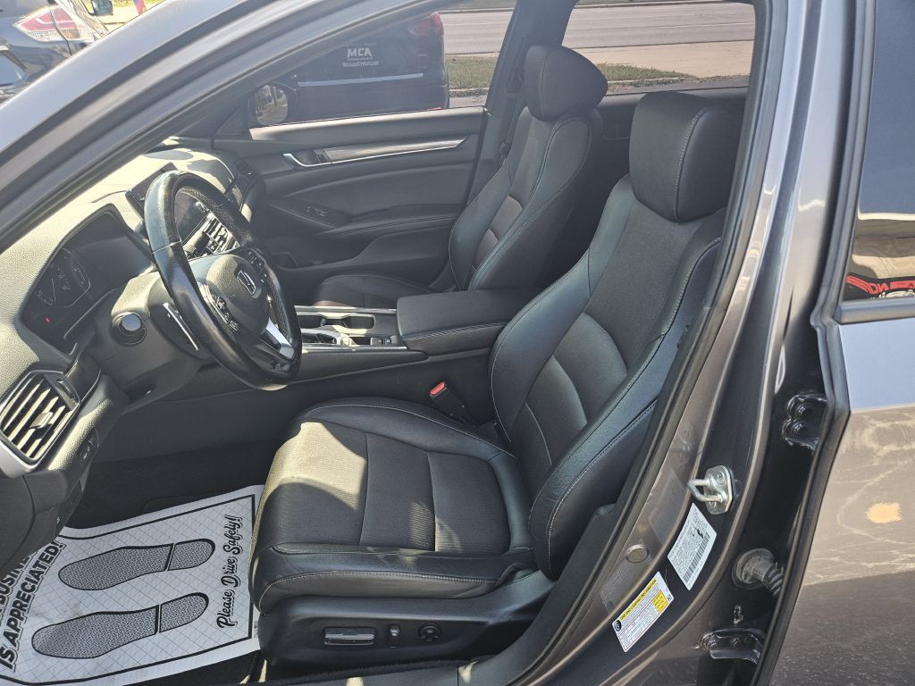 2019 Honda Accord Image 24