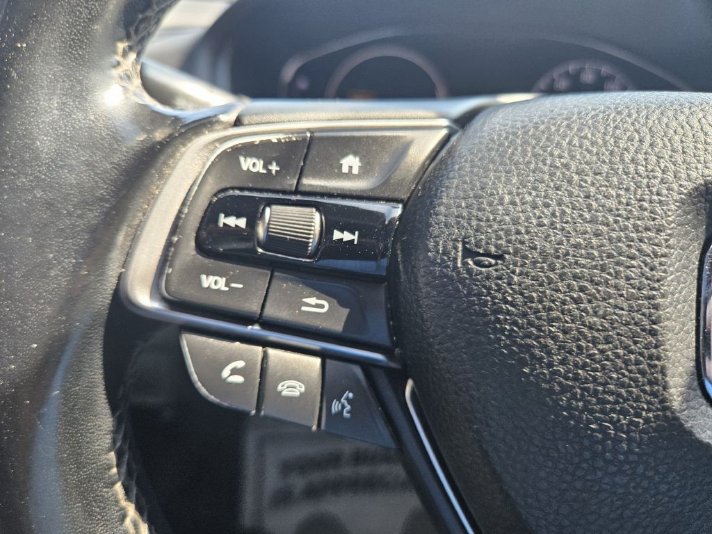 2019 Honda Accord Image 30
